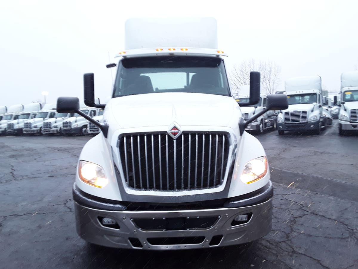 2019 Navistar International LT625 DAYCAB T/A 812202