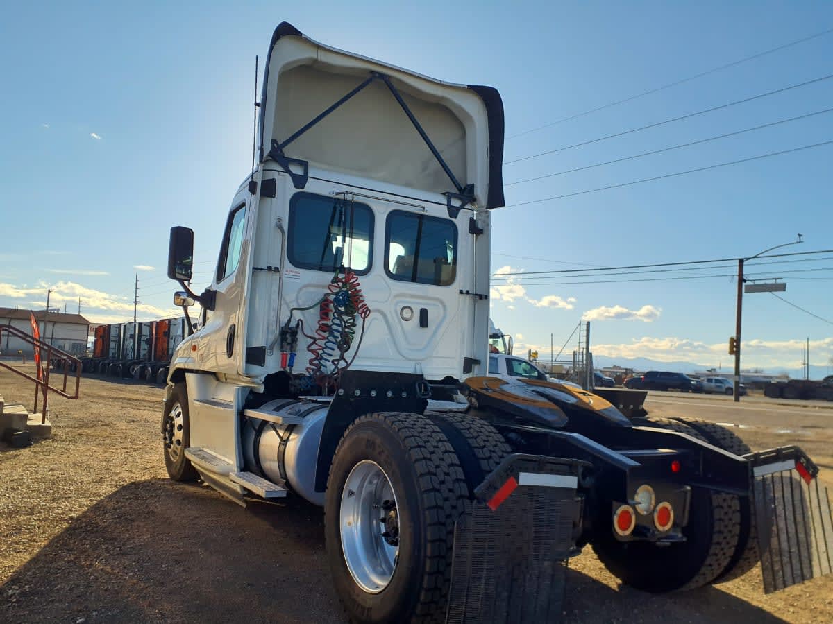 2019 Freightliner - image 4
