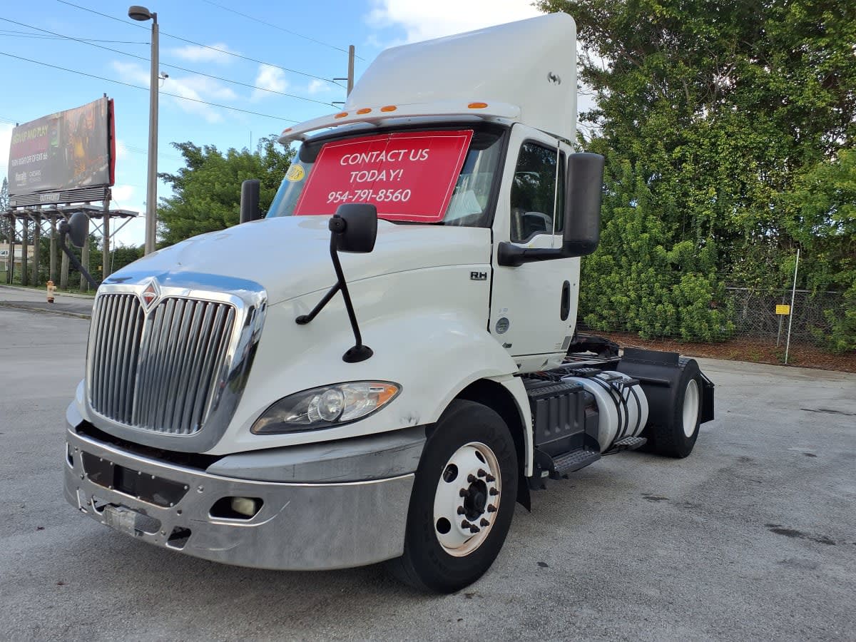 2018 Navistar International RH613 DAYCAB T/A 812351