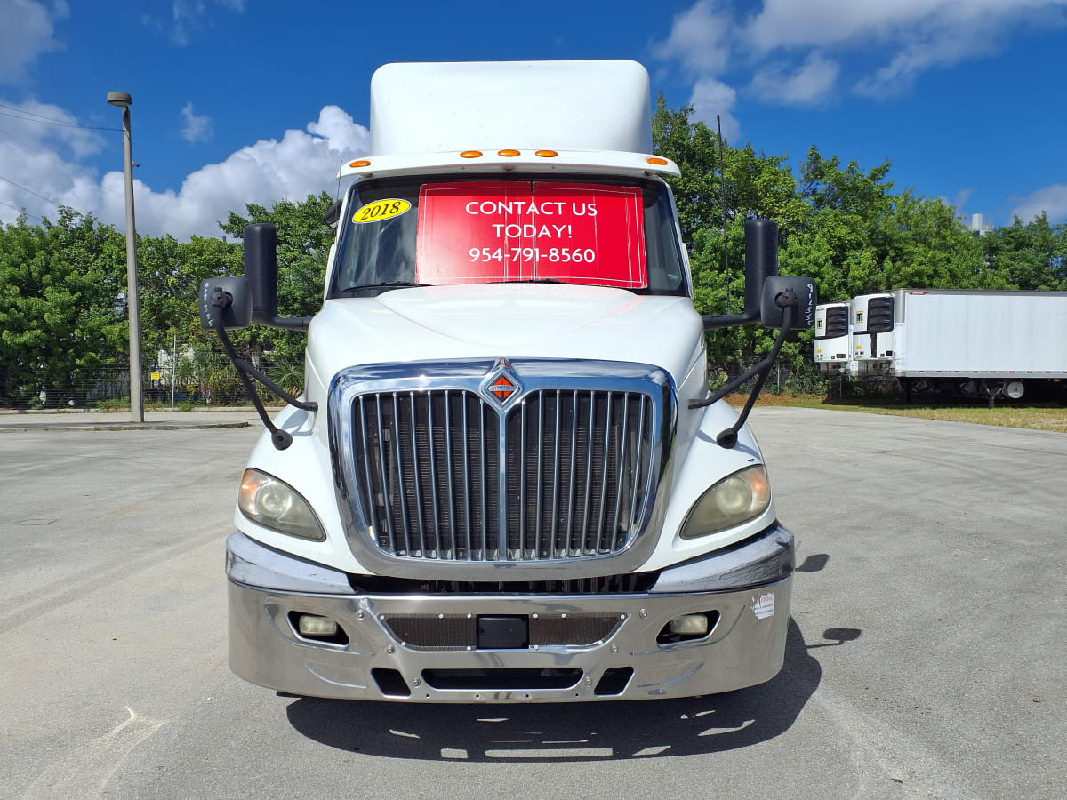 2018 International - image 2