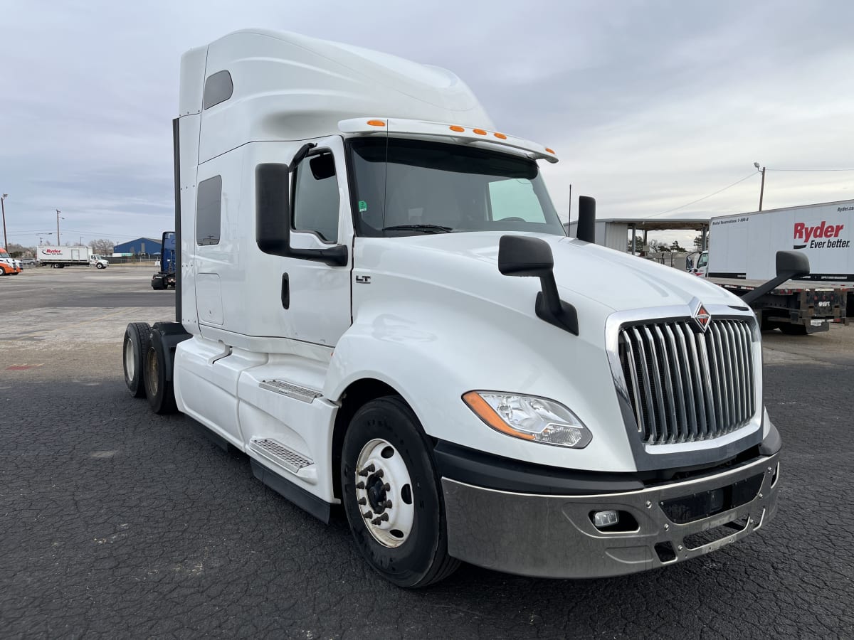 2019 Navistar International LT625 SLPR CAB 812410