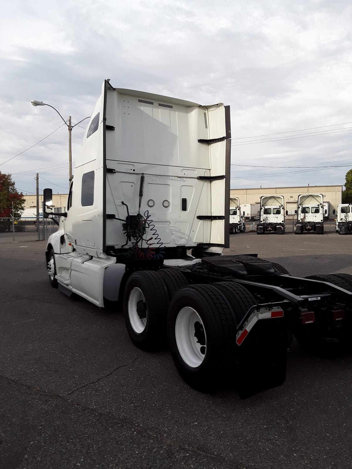 2019 Navistar International LT625 SLPR CAB 812412