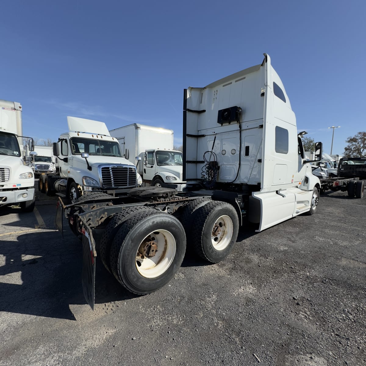 2019 Navistar International LT625 SLPR CAB 812427