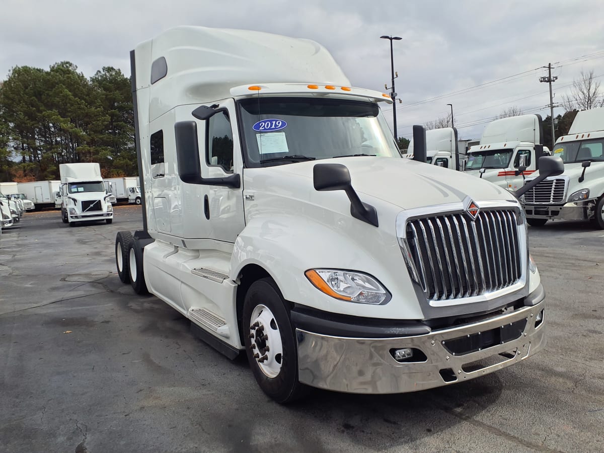 2019 Navistar International LT625 SLPR CAB 812440