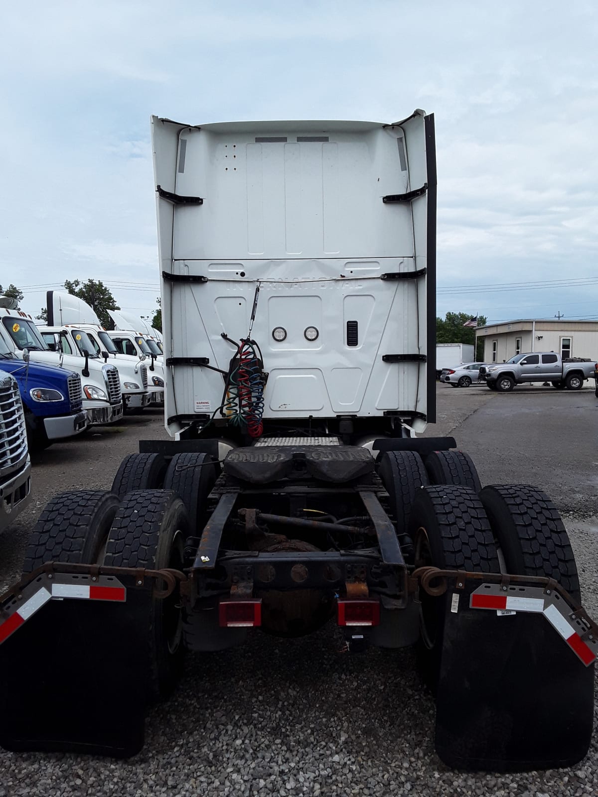 2019 Navistar International LT625 SLPR CAB 812442