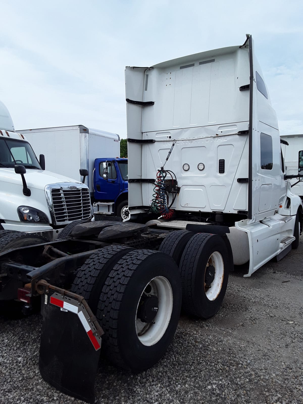 2019 Navistar International LT625 SLPR CAB 812442