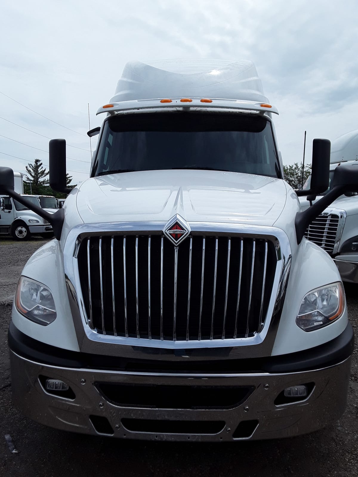 2019 Navistar International LT625 SLPR CAB 812442