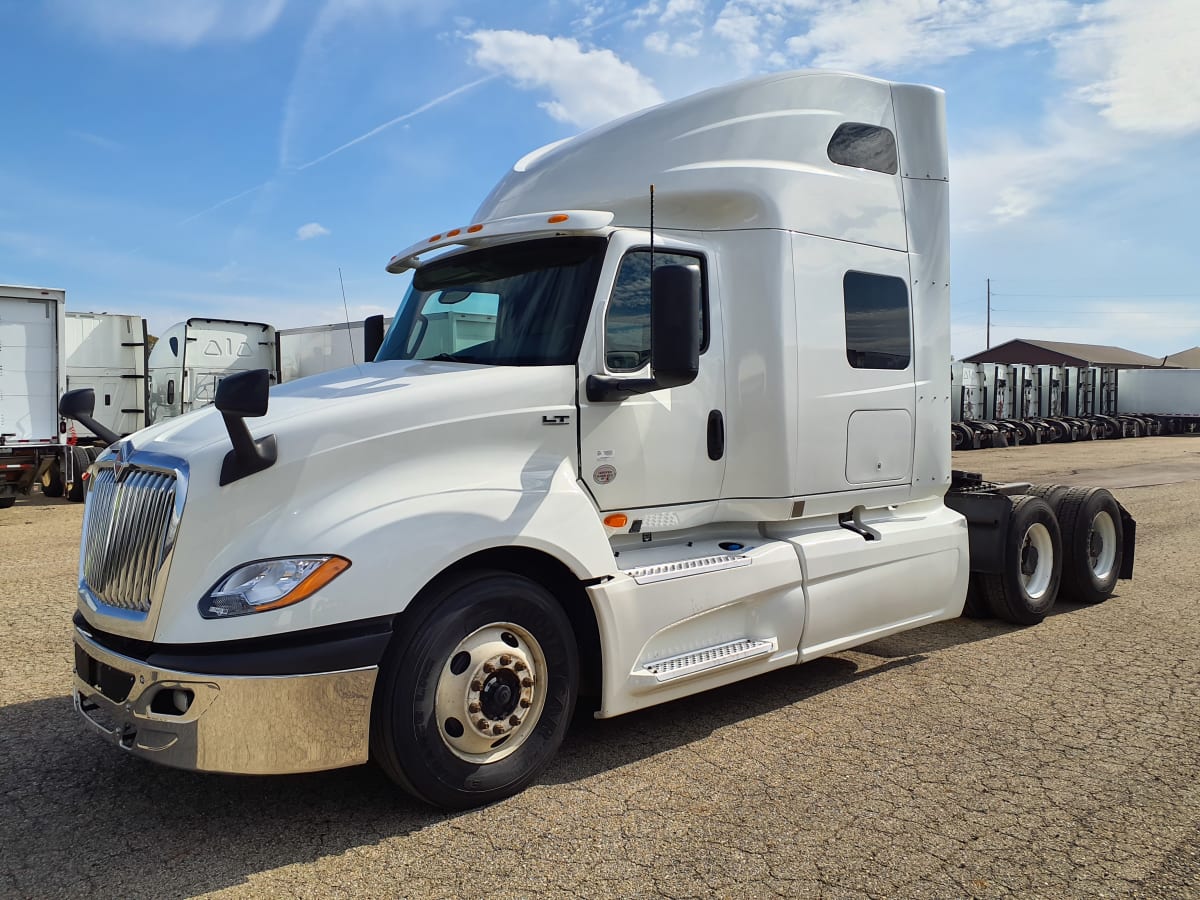 2019 Navistar International LT625 SLPR CAB 812445