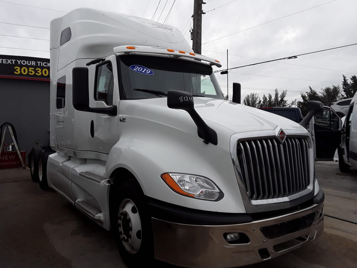 2019 Navistar International LT625 SLPR CAB 812466