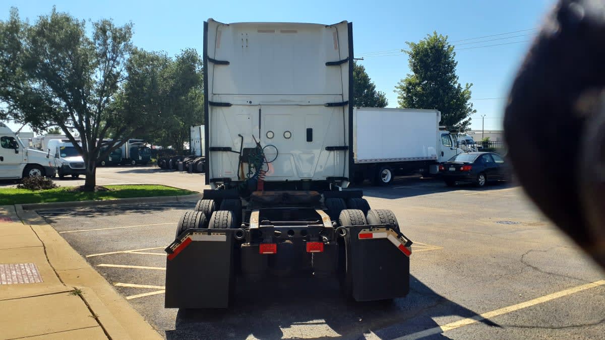 2019 International LT in Bolingbrook, IL — photo 5