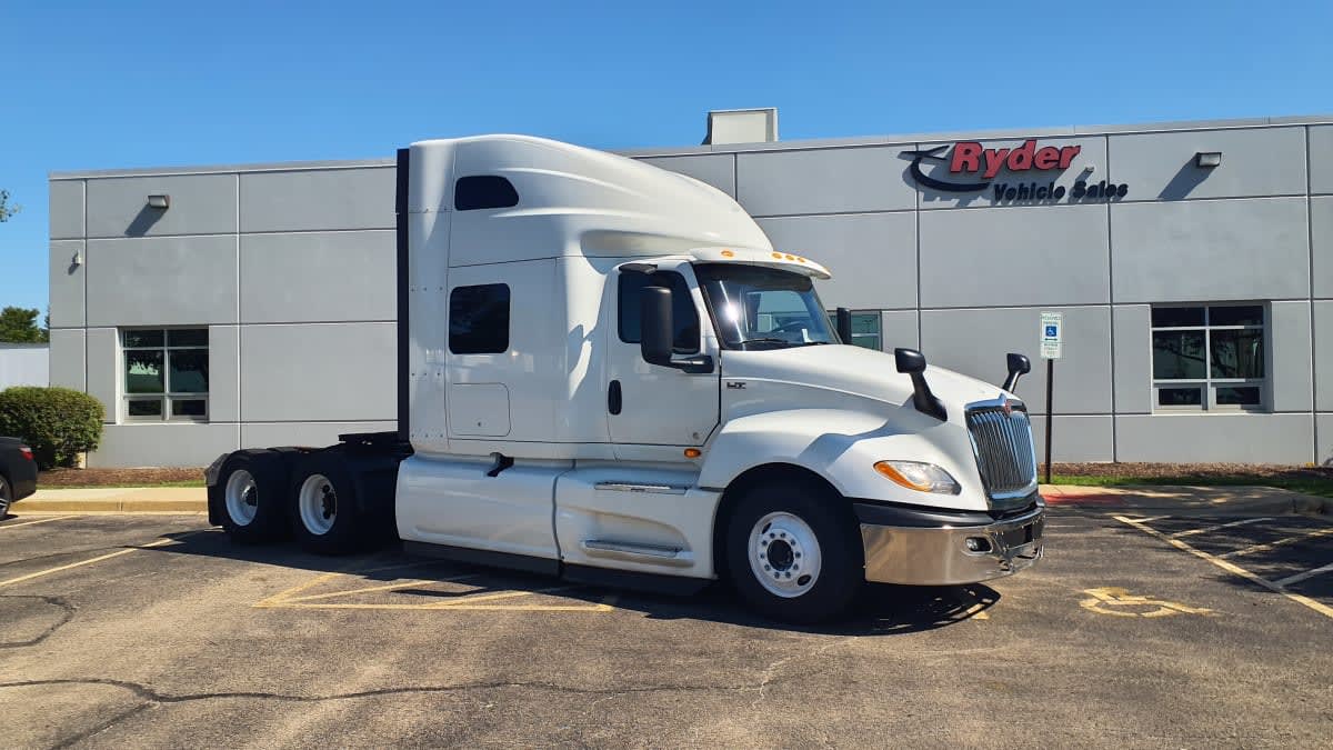 2019 International LT in Bolingbrook, IL — photo 3