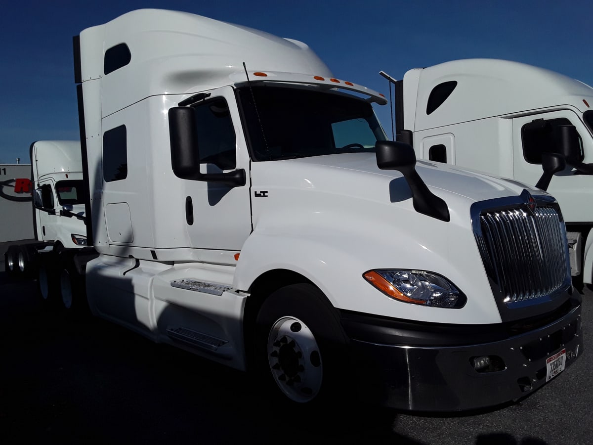 2019 Navistar International LT625 SLPR CAB 812495