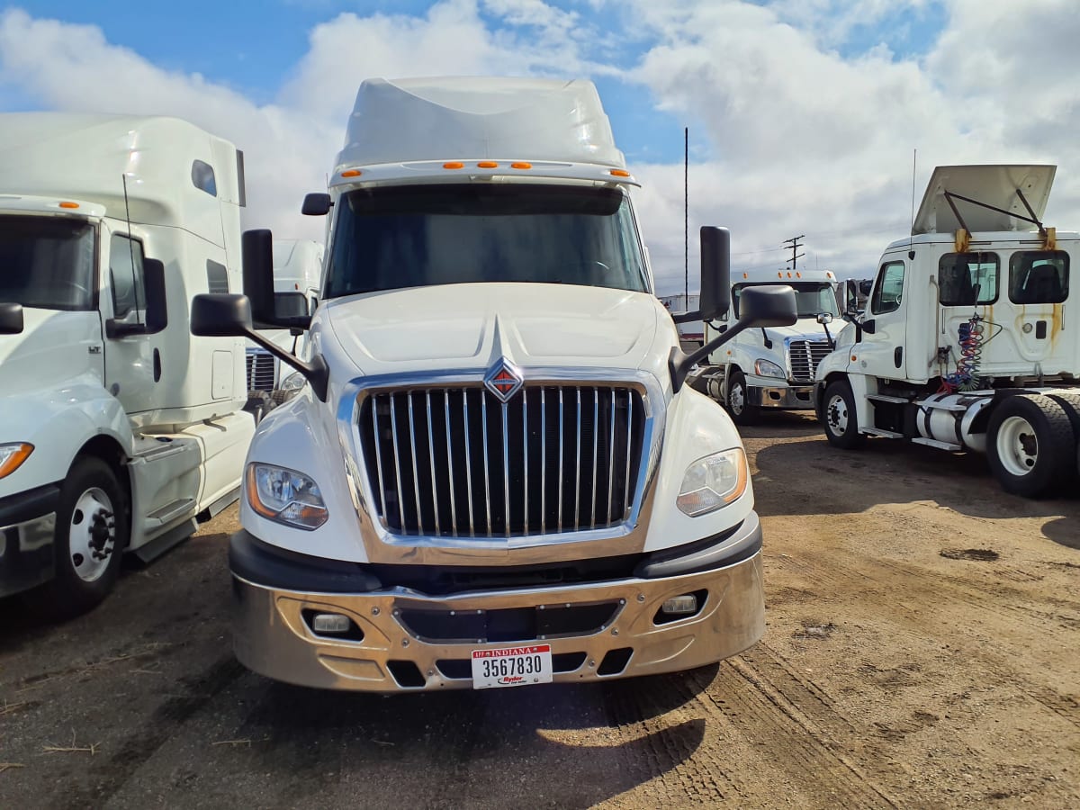 2019 Navistar International LT625 SLPR CAB 812504