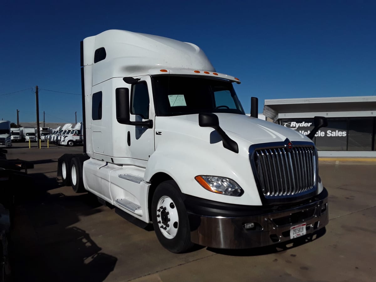 2019 Navistar International LT625 SLPR CAB 812540