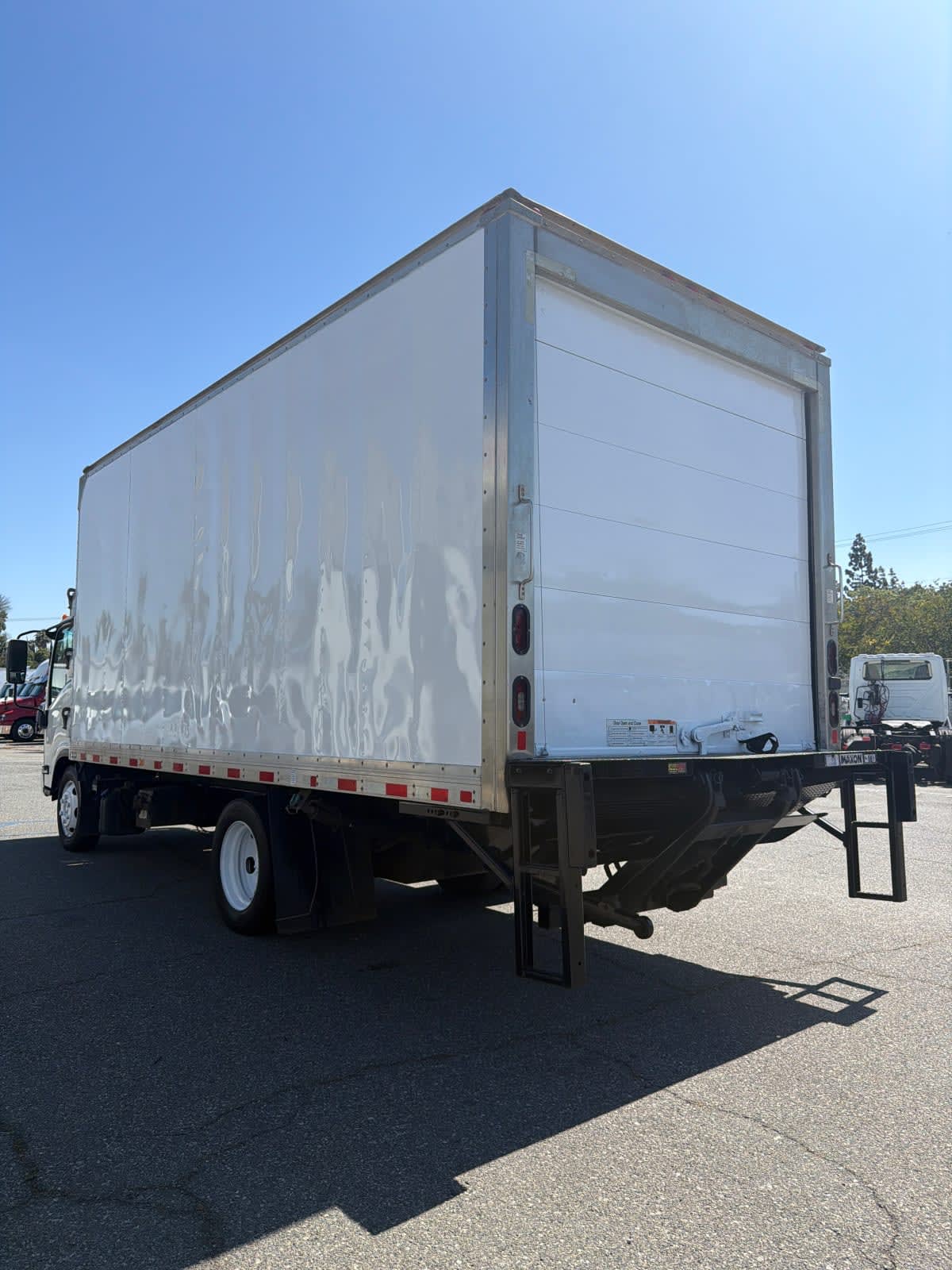2018 Isuzu NPR 812545