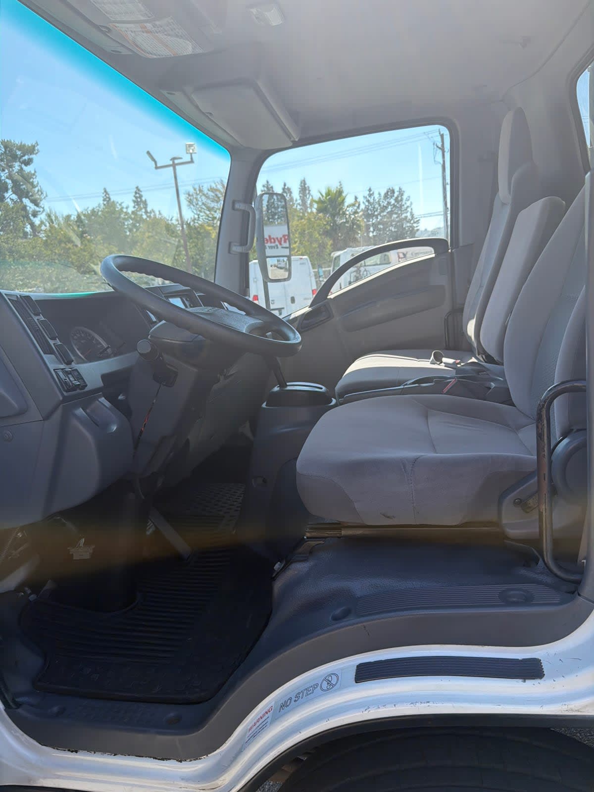 2018 Isuzu NPR 812545