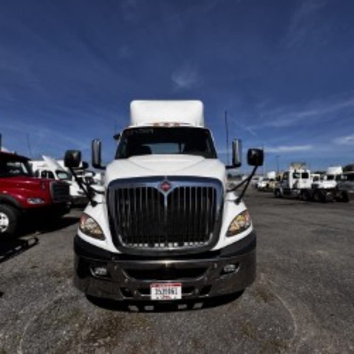 2019 International - image 2