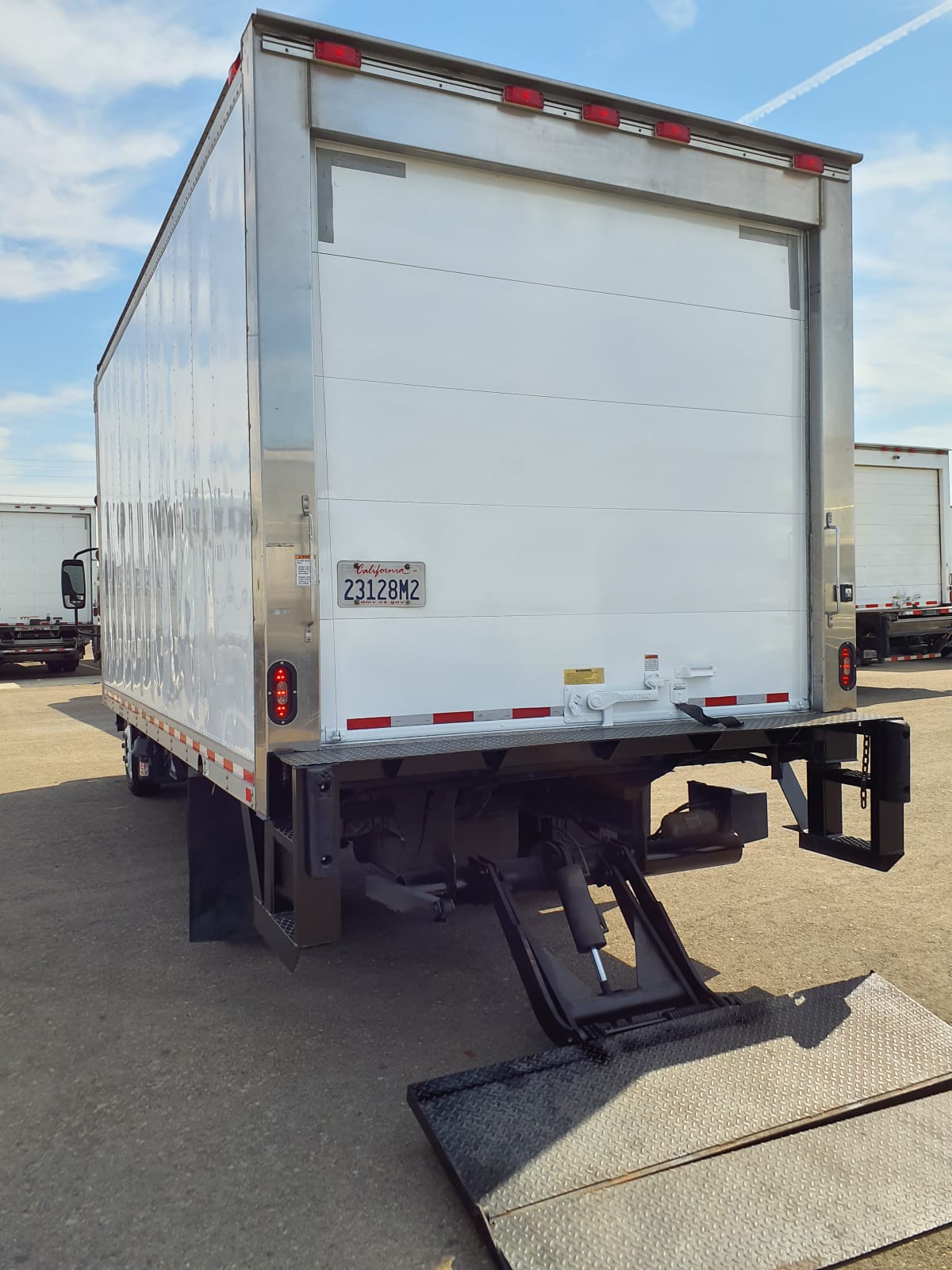 2018 Isuzu NPR 812574