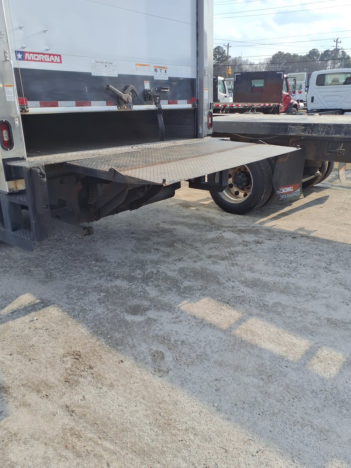 2019 Isuzu NPR 812620