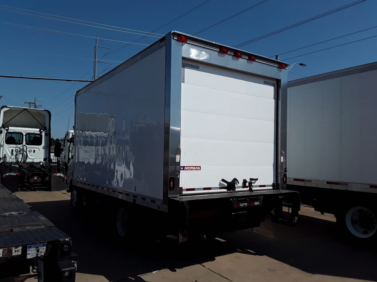 2018 Isuzu NPR 812631