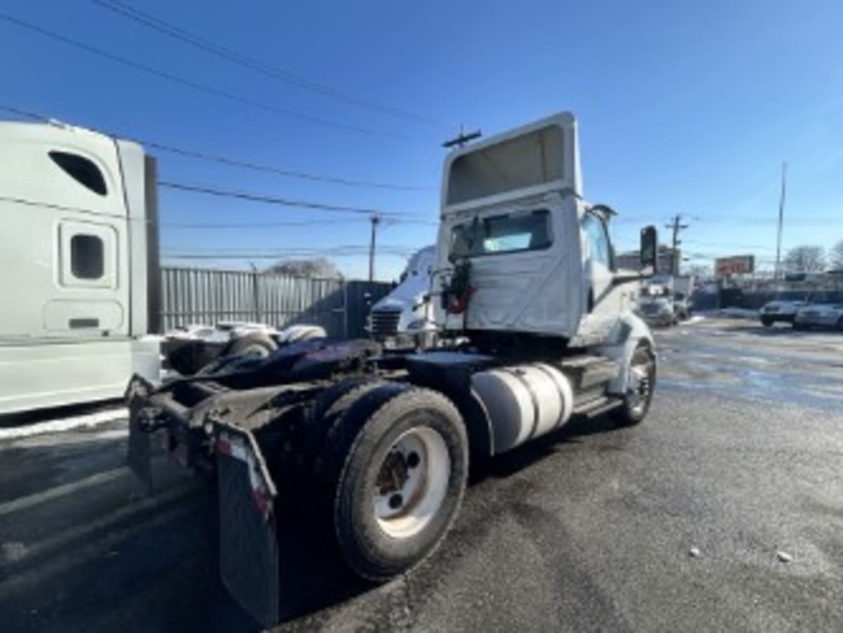 2019 International - image 4