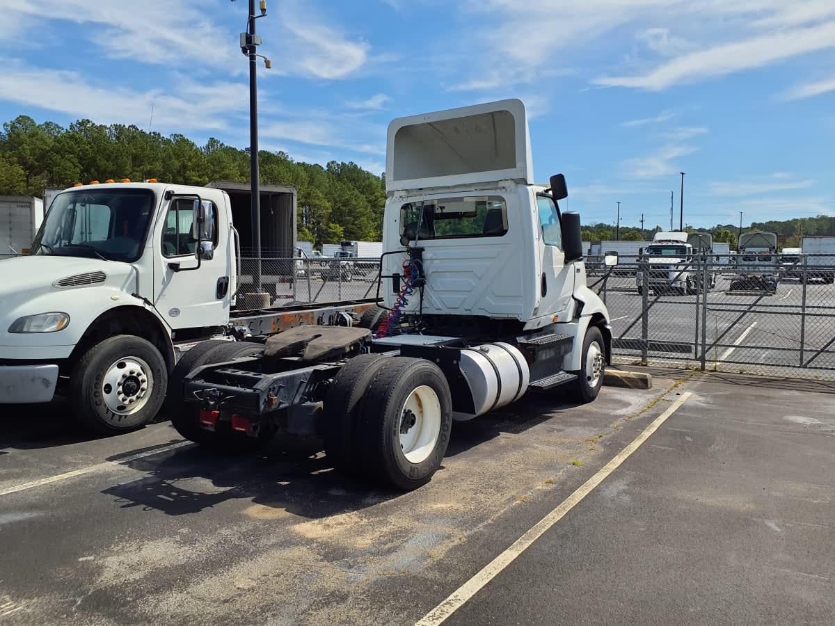 2019 International - image 4