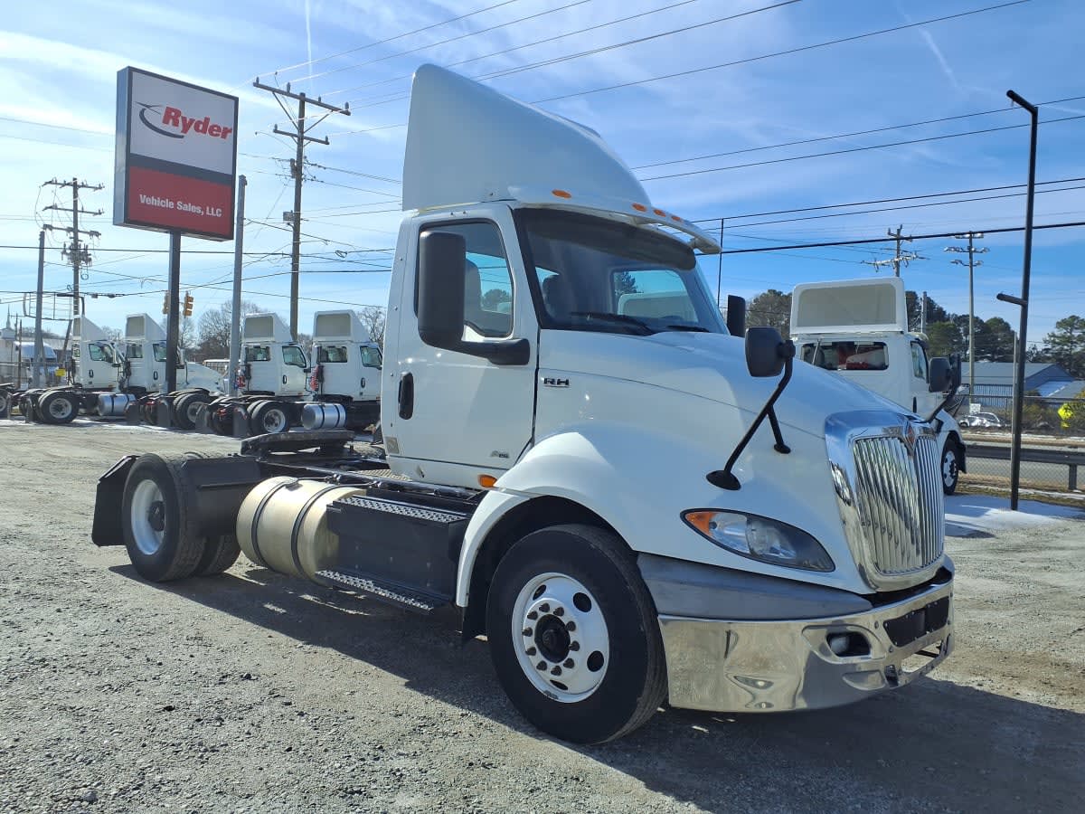 2019 Navistar International RH613 DAYCAB S/A 812729
