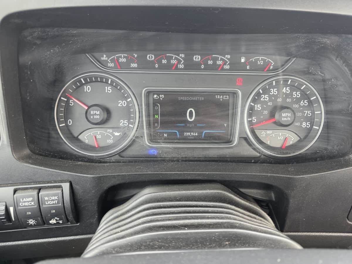 2019 Navistar International RH613 DAYCAB S/A 812744