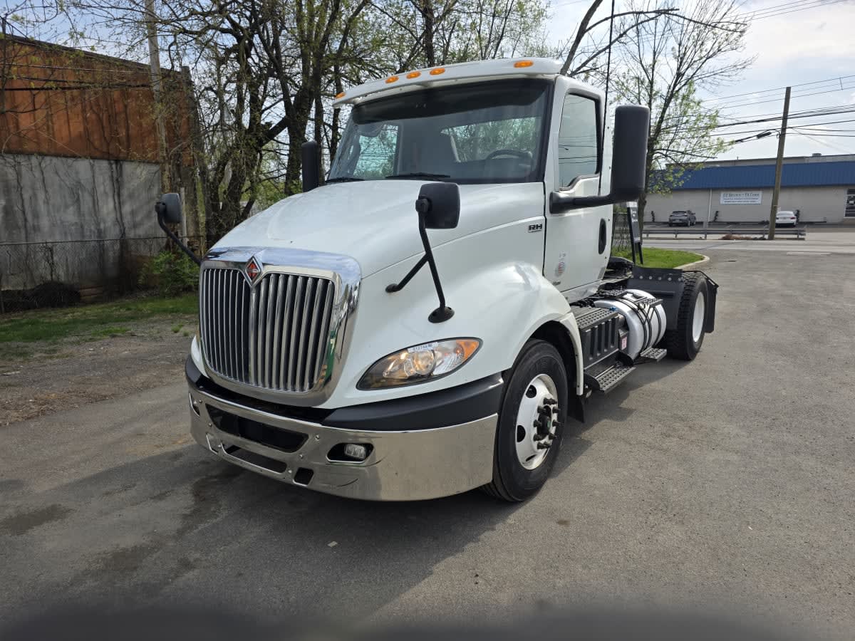 2019 Navistar International RH613 DAYCAB S/A 812744