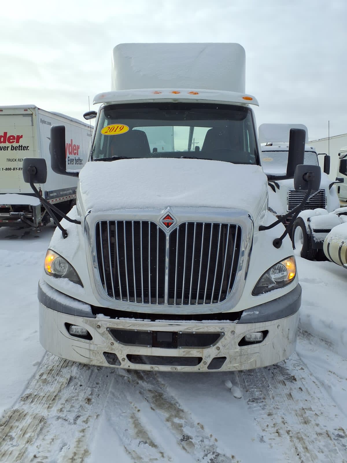 2019 Navistar International RH613 DAYCAB S/A 812757