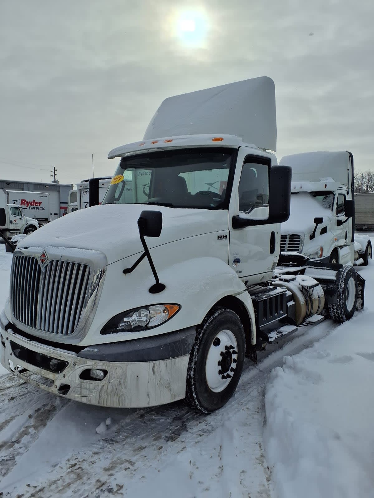 2019 Navistar International RH613 DAYCAB S/A 812757