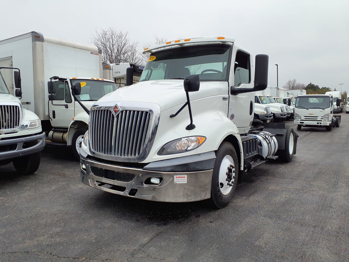 2019 Navistar International RH613 DAYCAB S/A 812765