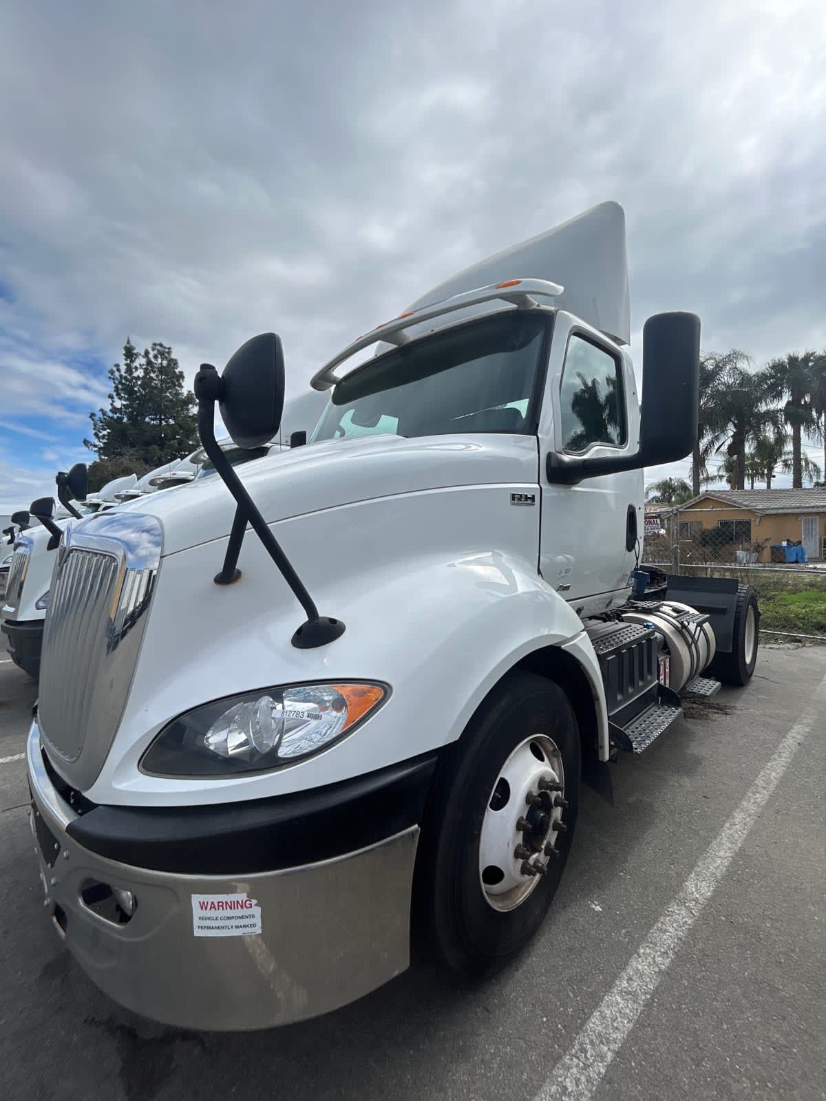 2019 Navistar International RH613 DAYCAB S/A 812783