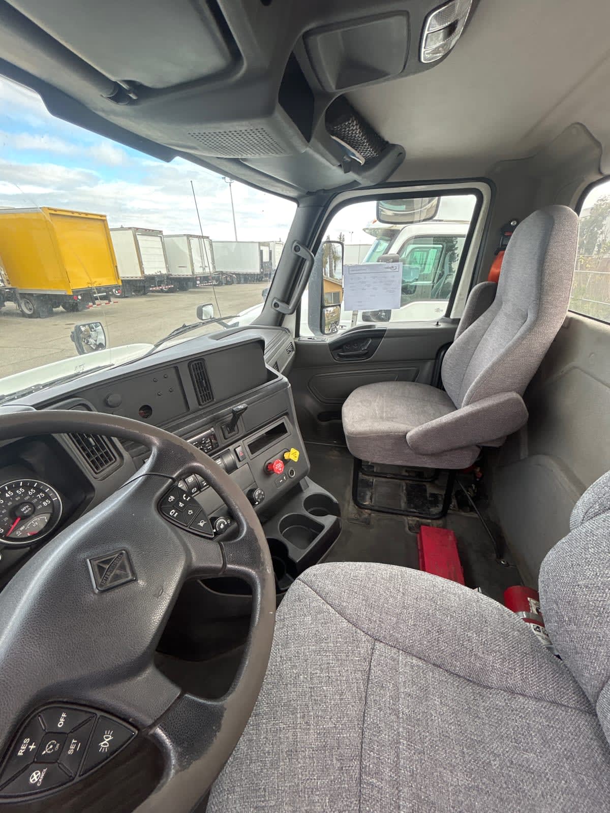 2019 Navistar International RH613 DAYCAB S/A 812783