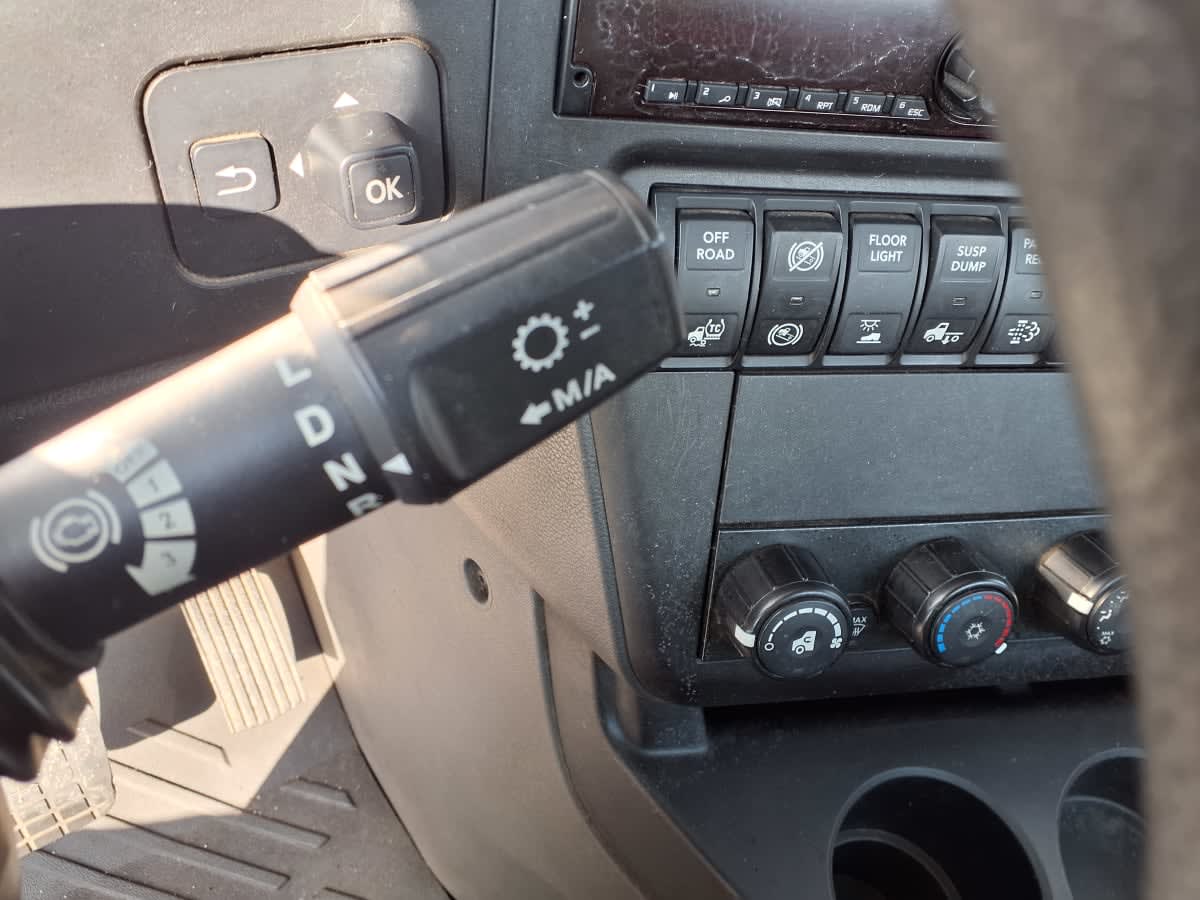 2019 Navistar International RH613 DAYCAB S/A 812784