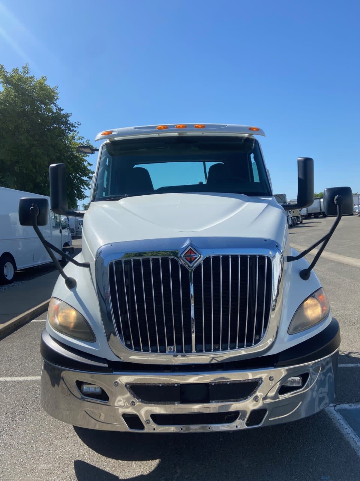 2019 Navistar International RH613 DAYCAB S/A 812805