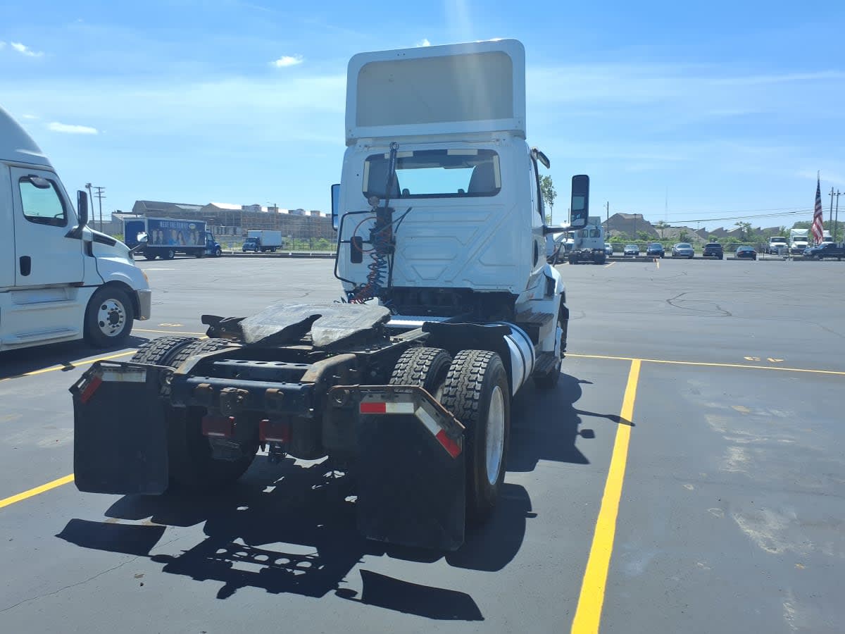 2019 International - image 6