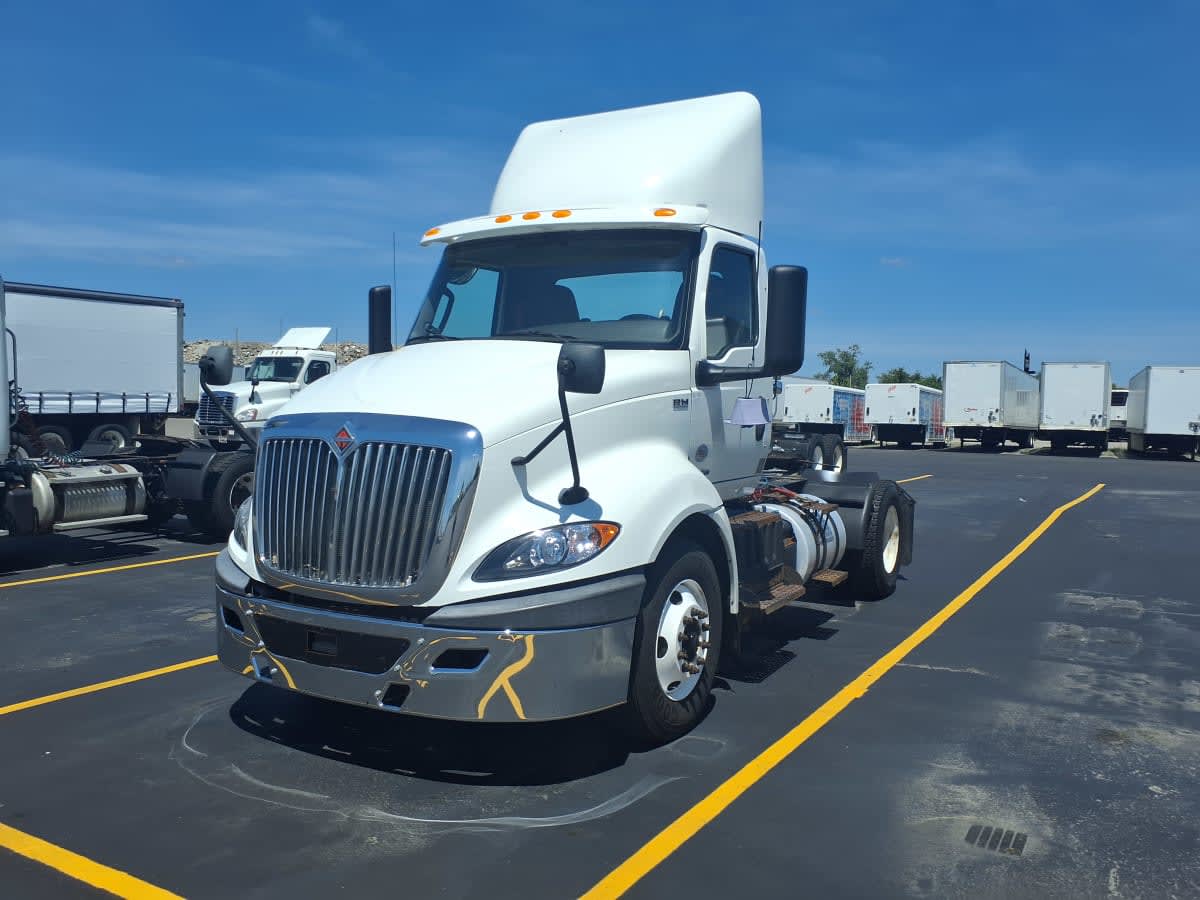 2019 International - image 3