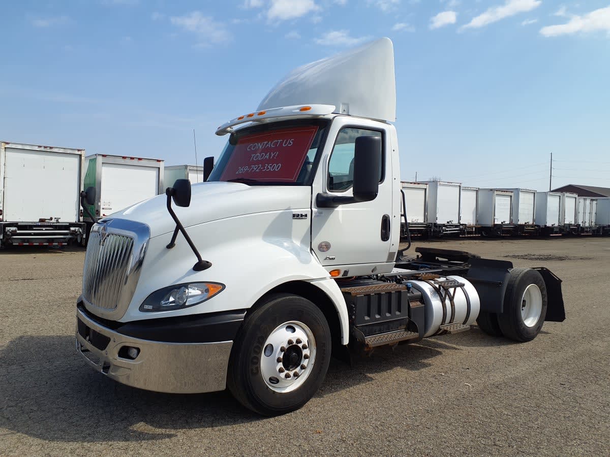 2019 Navistar International RH613 DAYCAB S/A 812810