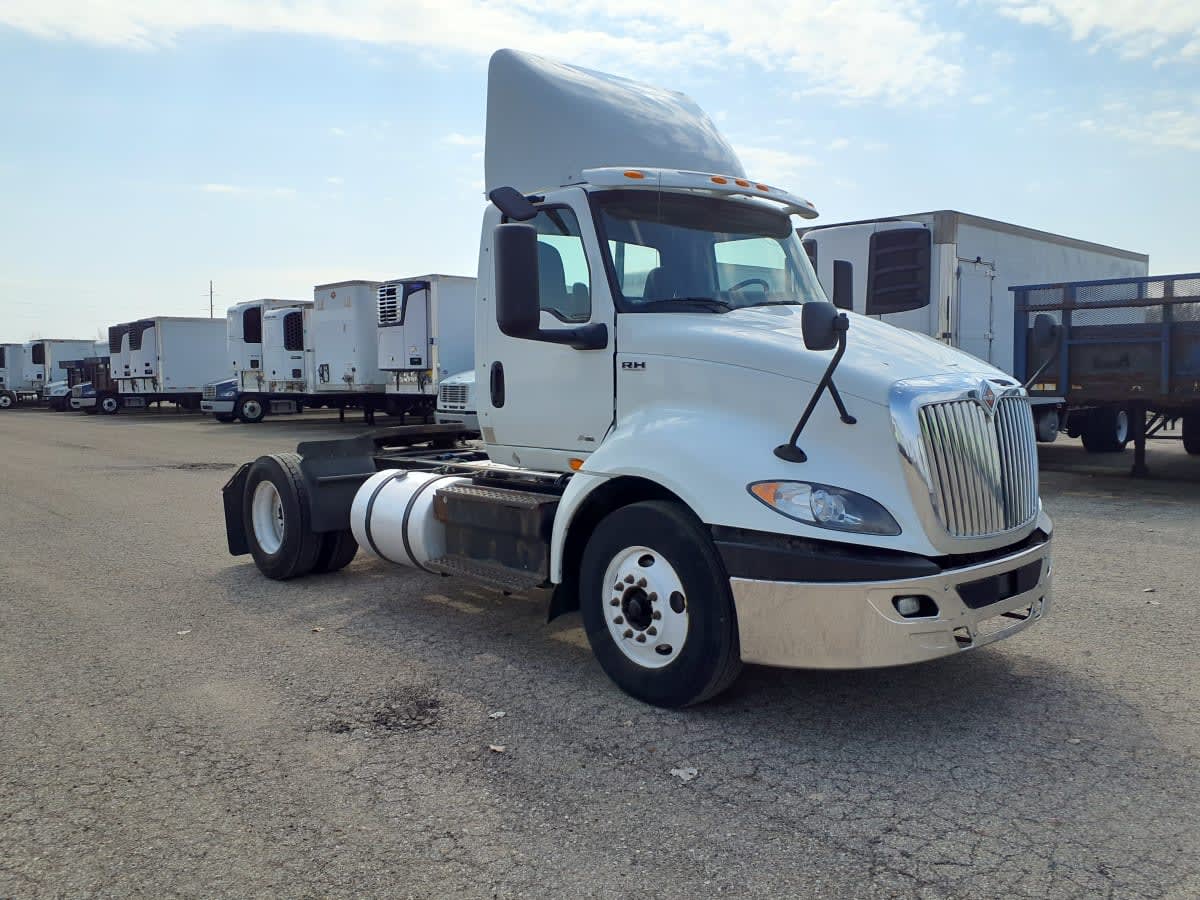 2019 Navistar International RH613 DAYCAB S/A 812810