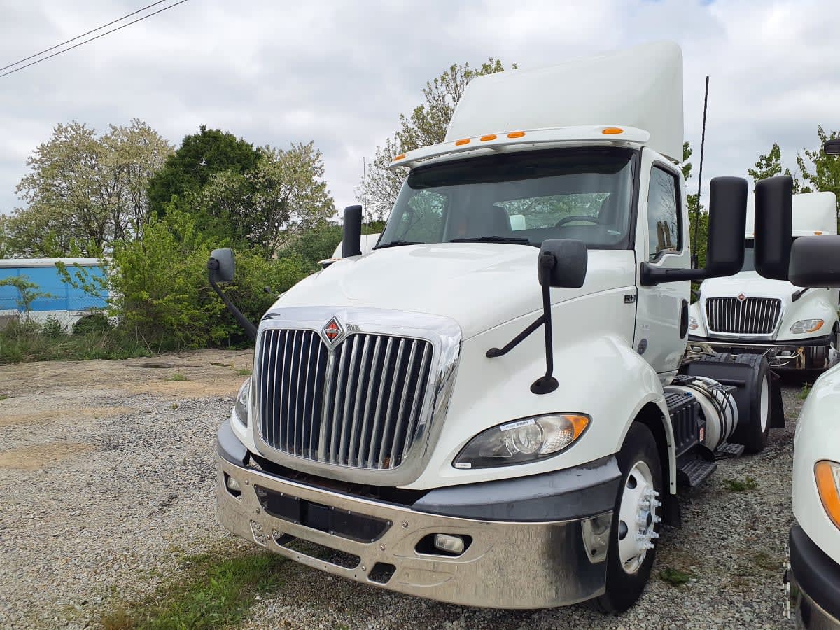 2019 Navistar International RH613 DAYCAB S/A 812824