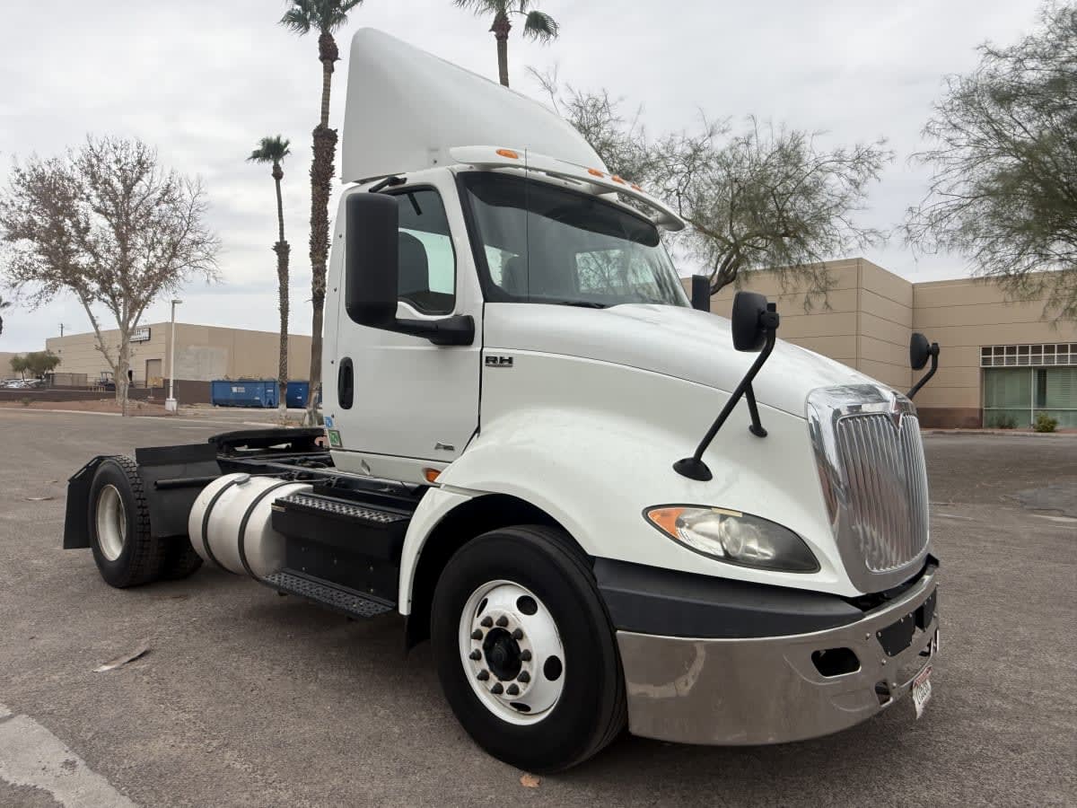2019 NAVISTAR INTERNATIONAL RH613 DAYCAB S/A 812834
