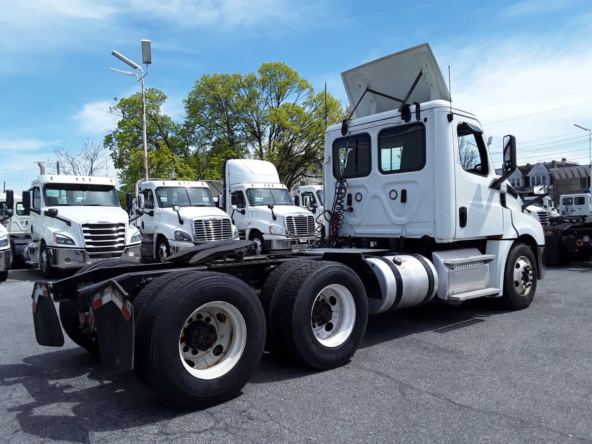 2019 Freightliner/Mercedes NEW CASCADIA PX12664 812888