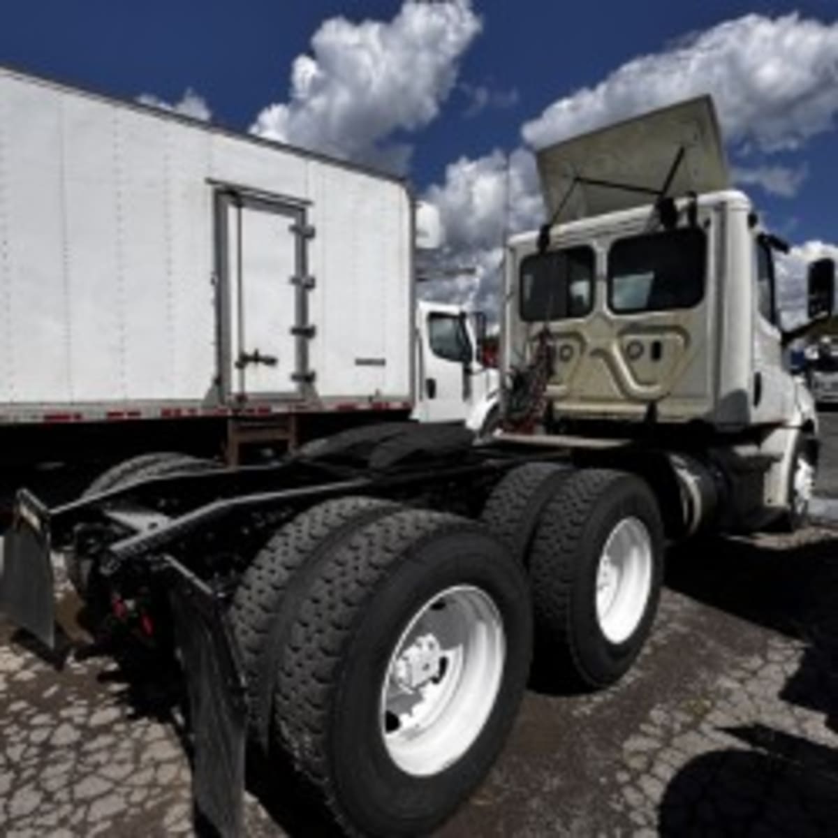 2019 Freightliner - image 4