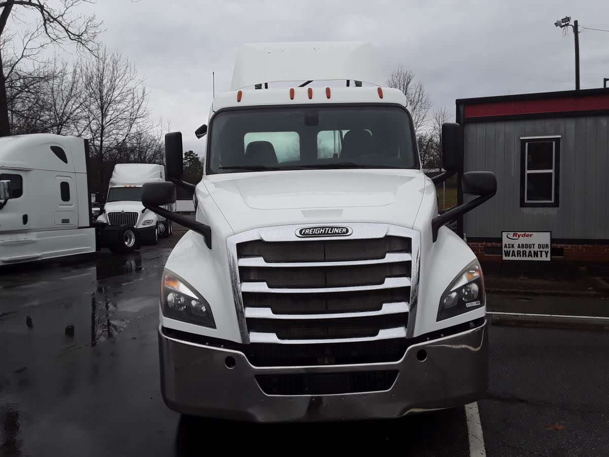 2019 Freightliner - image 2