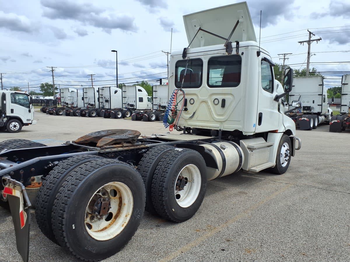 2019 Freightliner/Mercedes NEW CASCADIA PX12664 812925