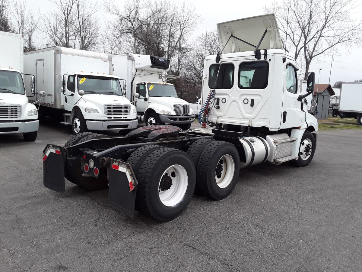 2019 Freightliner/Mercedes NEW CASCADIA PX12664 812926