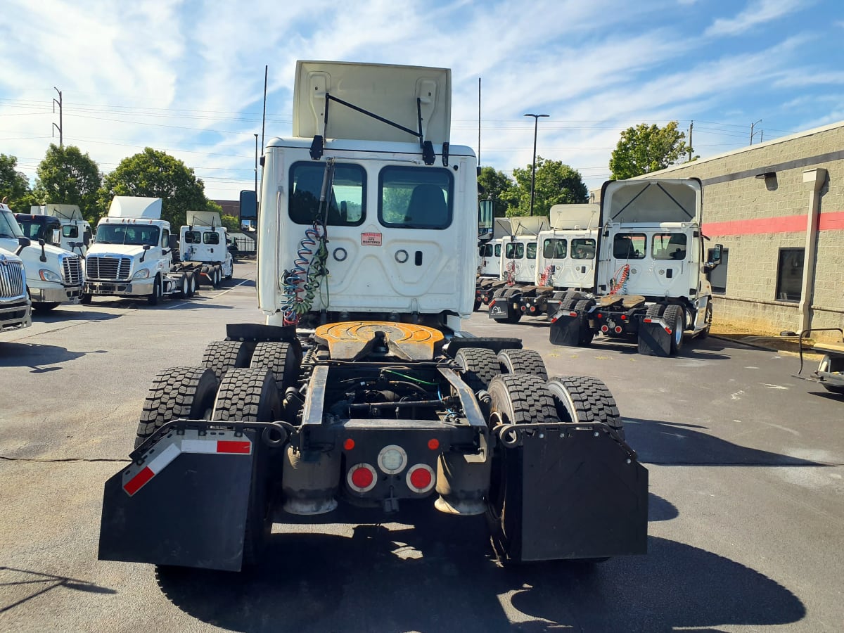 2019 Freightliner/Mercedes CASCADIA 125 812930