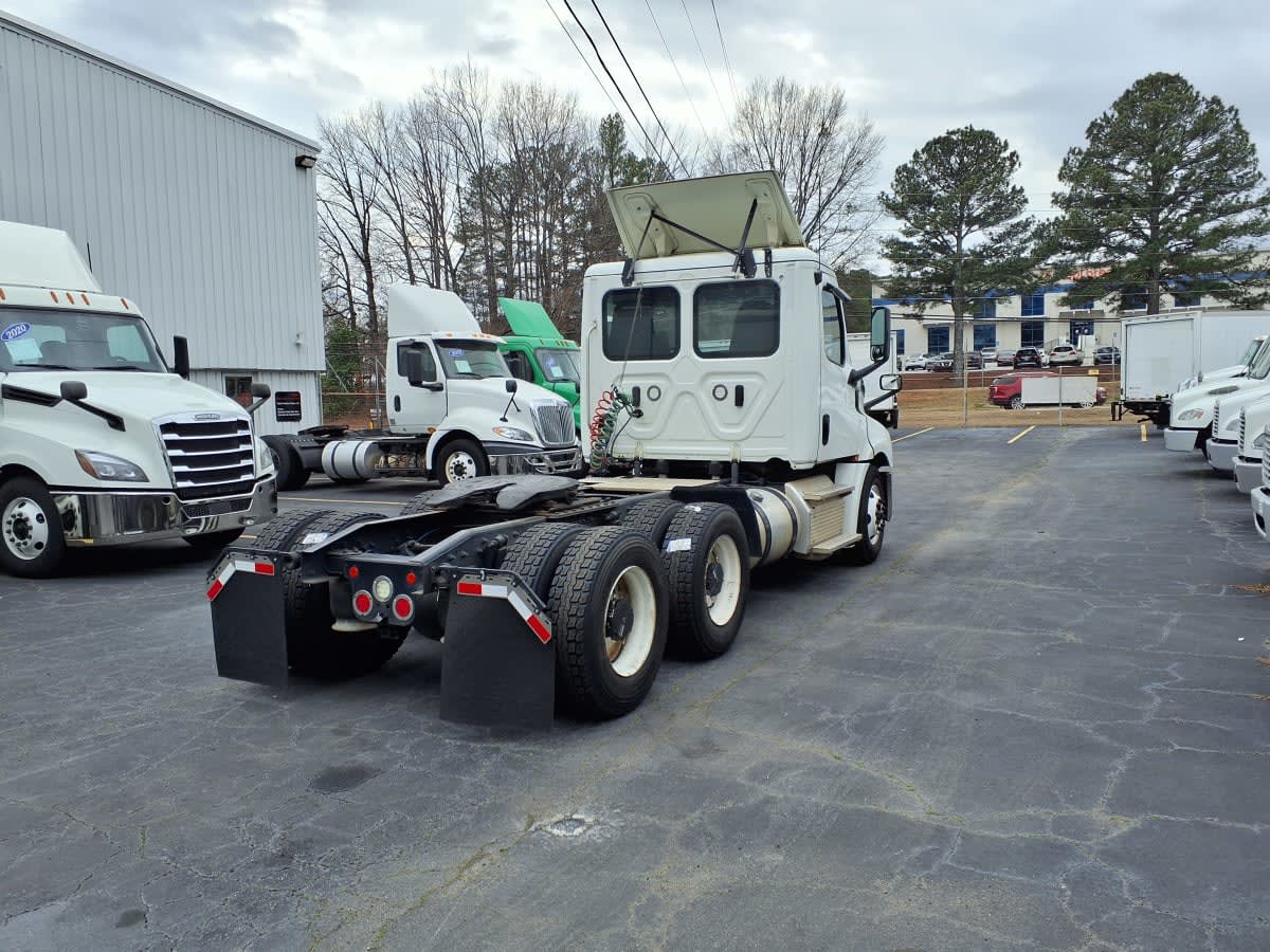 2019 Freightliner - image 4