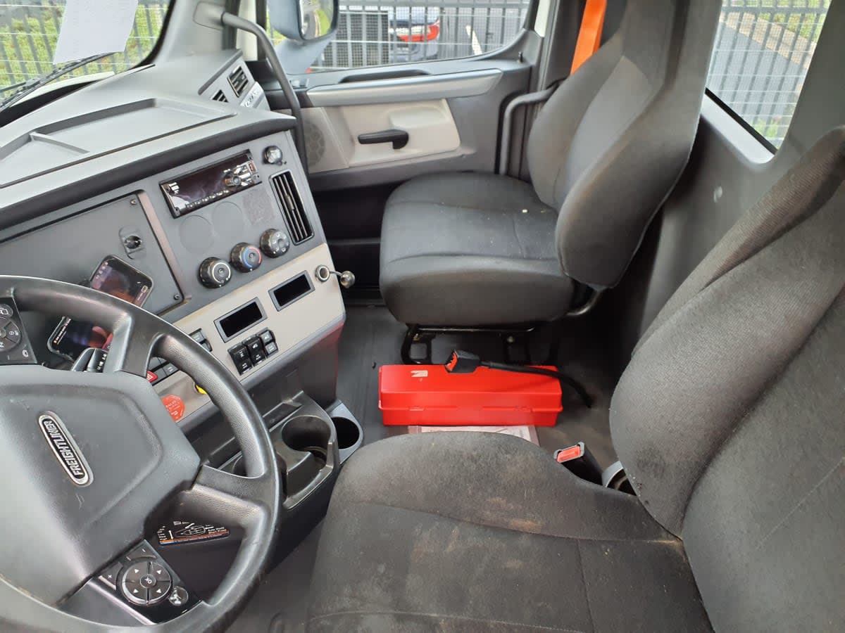 2019 Freightliner Cascadia in Atlanta, GA — photo 7